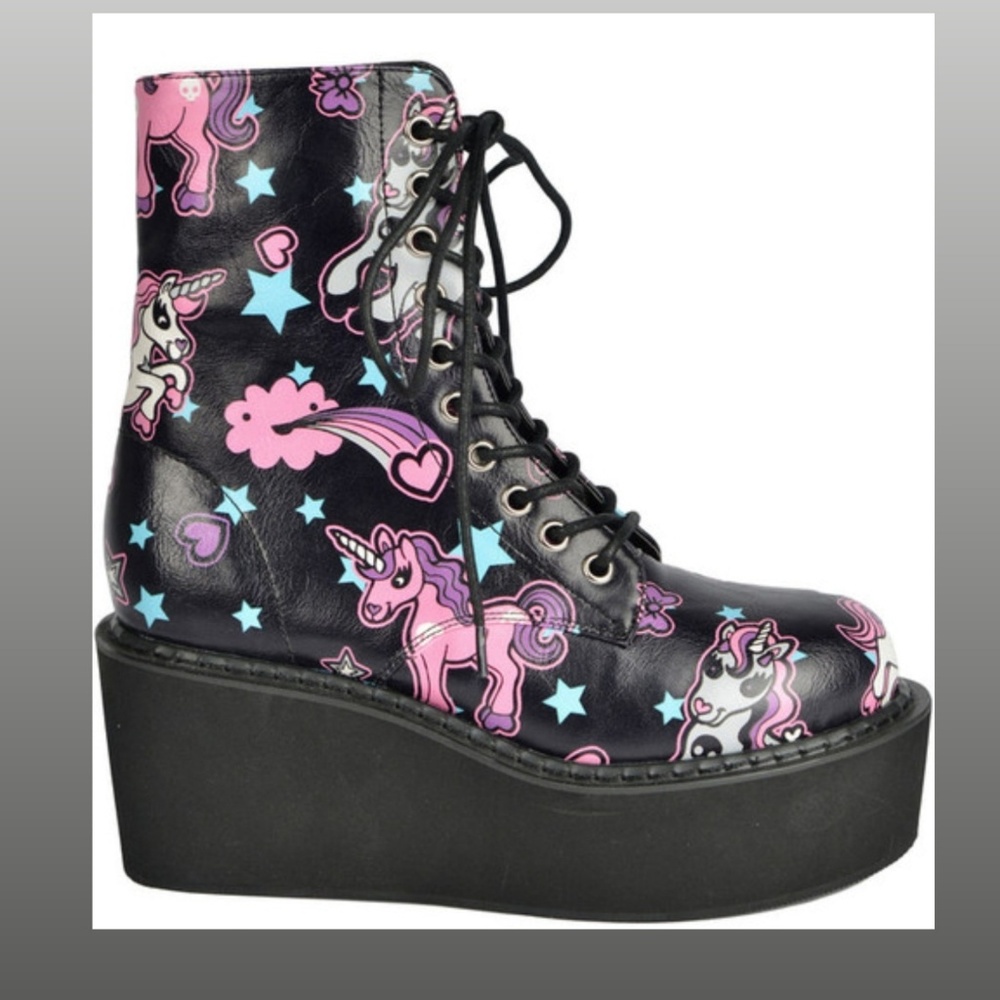 Too Fast Unicorn Platform boots